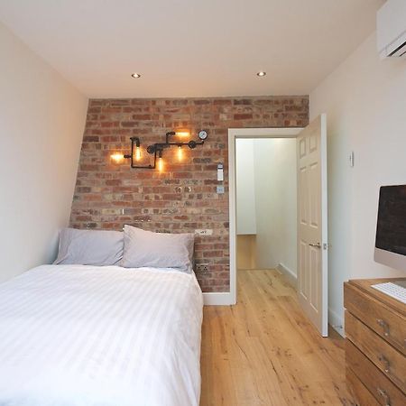 Modern Bedroom In London !! Kültér fotó
