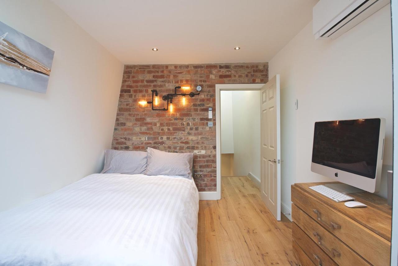 Modern Bedroom In London !! Kültér fotó