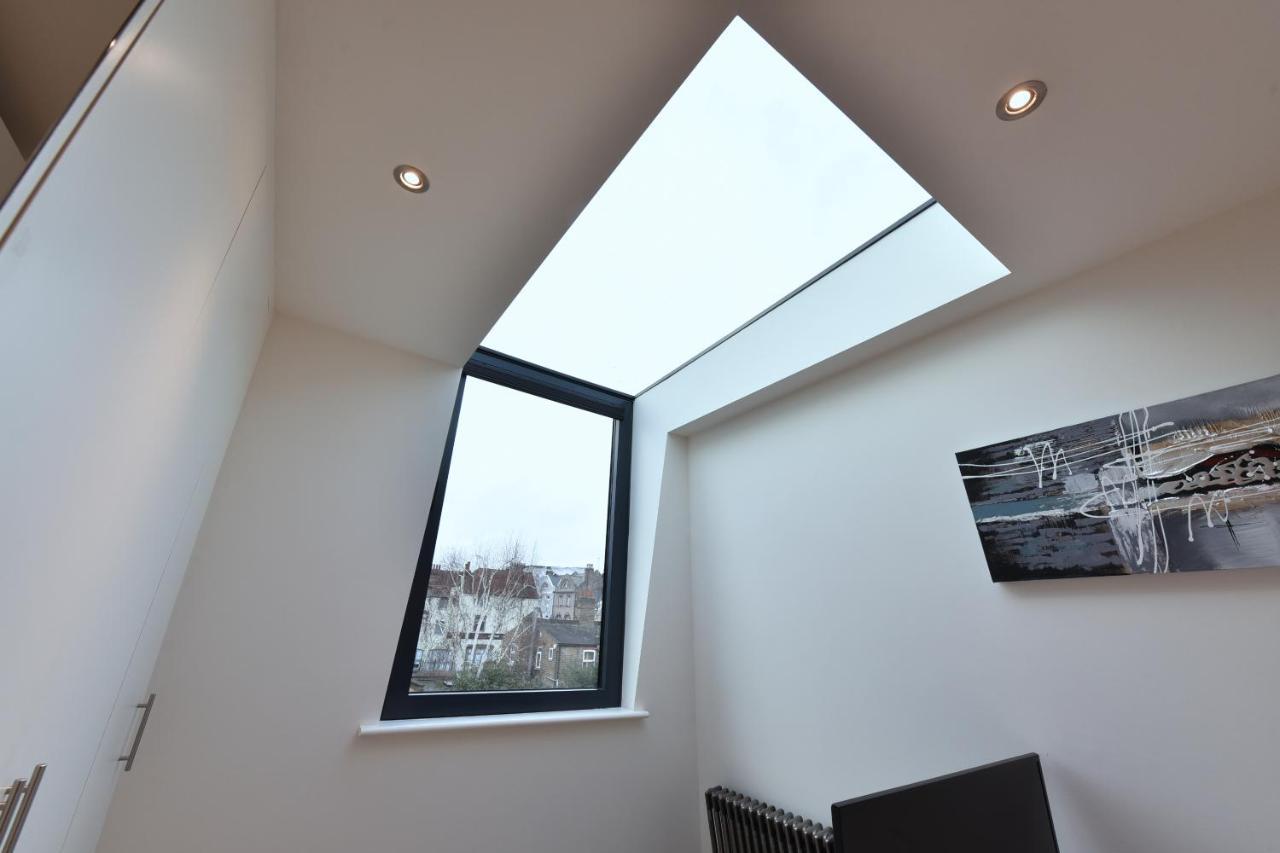 Modern Bedroom In London !! Kültér fotó