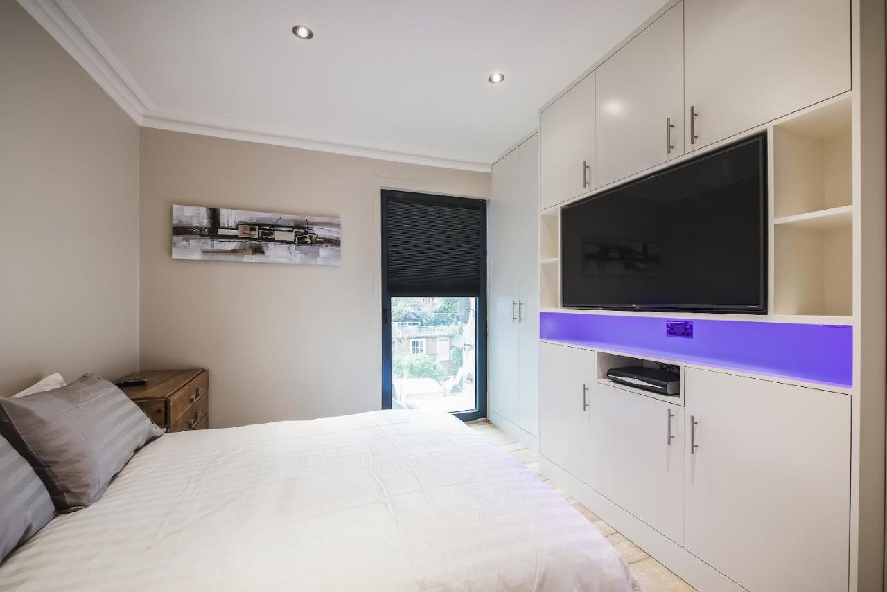 Modern Bedroom In London !! Kültér fotó